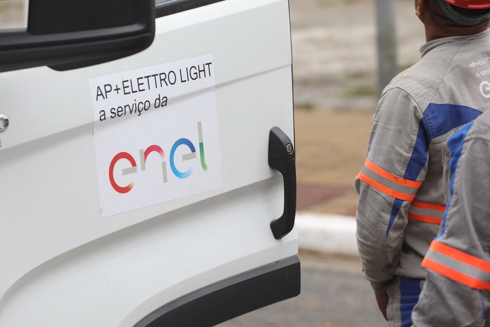 Enel diz que já restabeleceu 100% da energia de clientes após evento climático do dia 11/10 