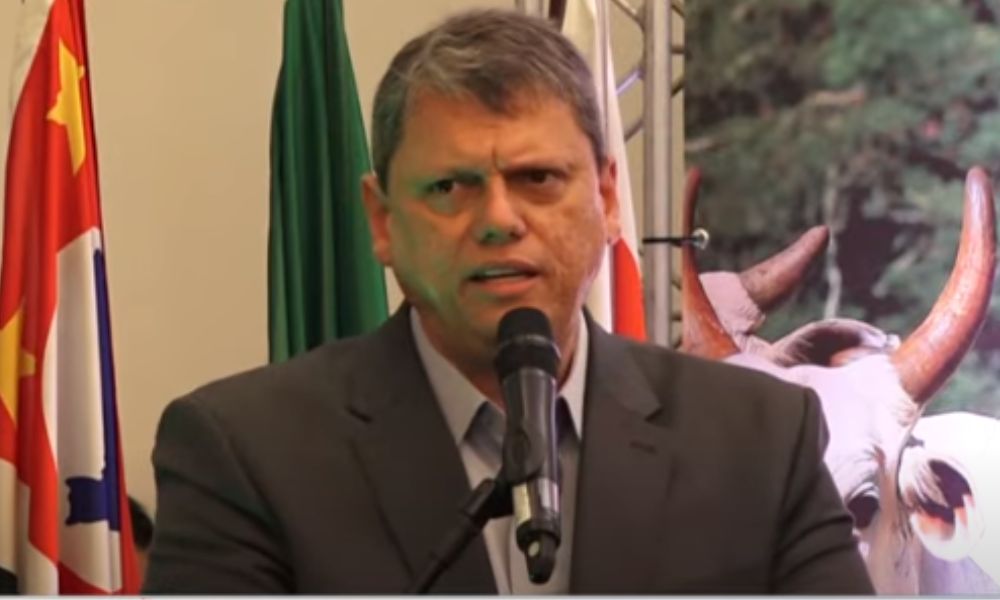 Tarcísio diz que encontro com Lula e governadores foi importante para ‘pacificação’