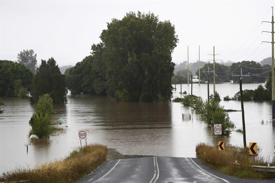 Na Austrália,18 mil pessoas são retiradas de suas casas após maior enchente em décadas