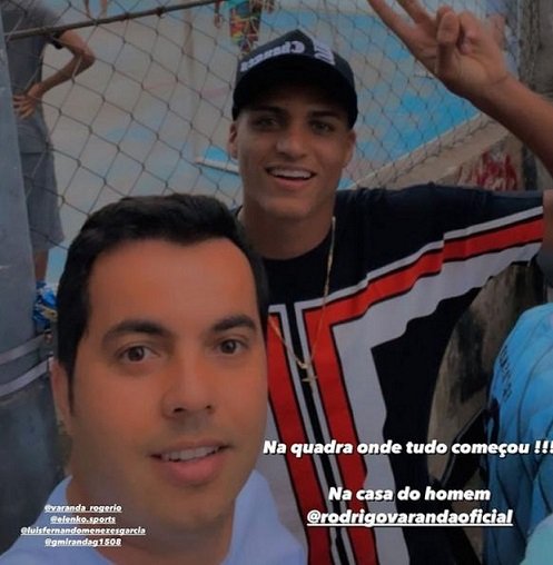 Rodrigo Varanda, do Corinthians, causa polêmica ao aparecer sem máscara em quadra de futsal