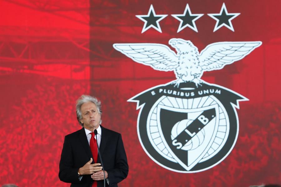 Jorge Jesus diz estar insatisfeito no Benfica: ‘Cansado de não ser o primeiro’