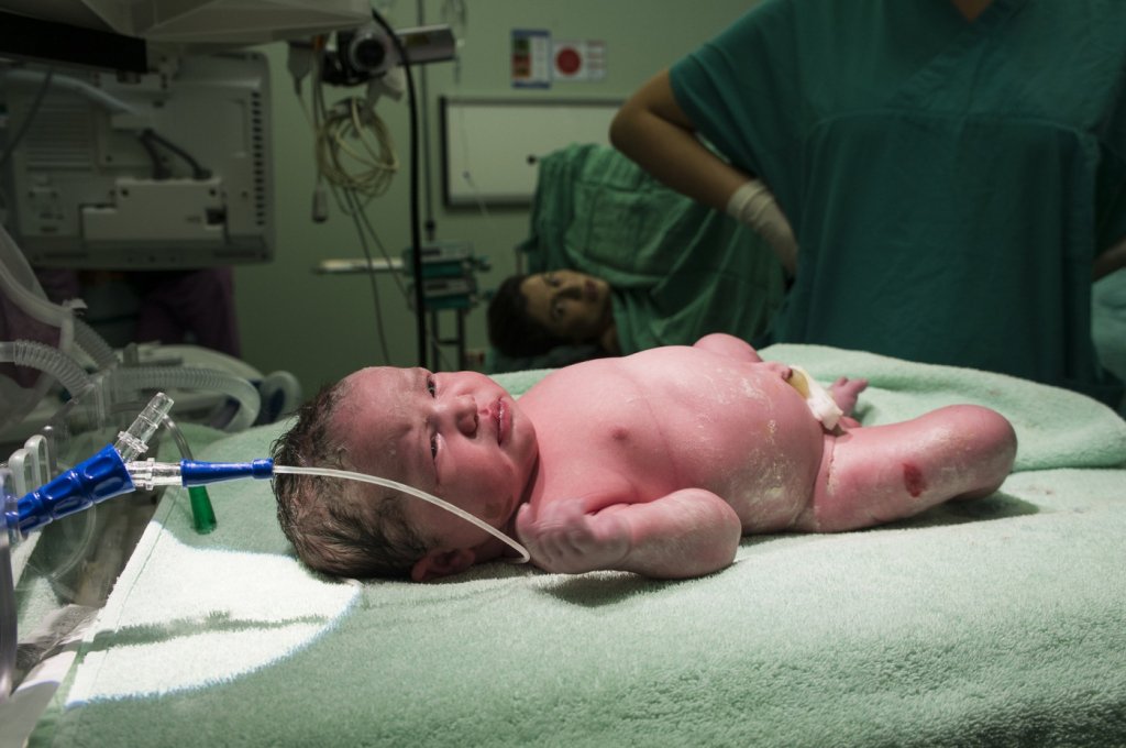 Brasileiras viajam para dar à luz nos EUA e garantir nacionalidade estrangeira ao recém-nascido