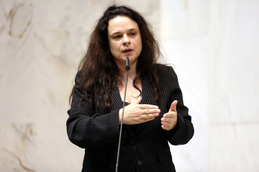 Janaina Paschoal reitera intenção de concorrer ao Senado por SP: ‘Parem de me pressionar a desistir’