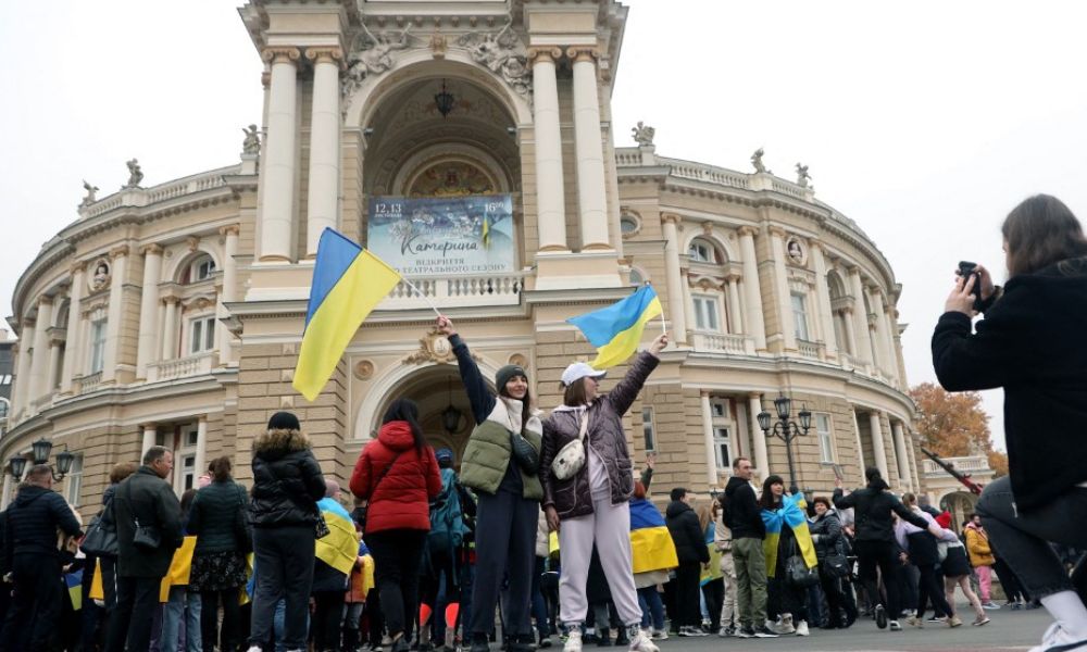 Ucrânia retoma Kherson e celebra maior derrota imposta contra a Rússia