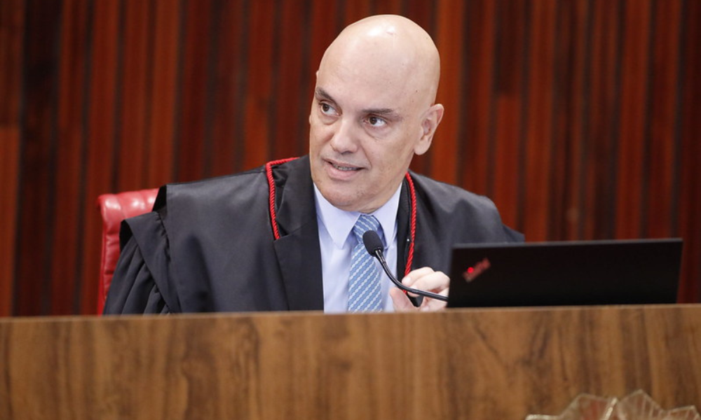 Moraes determina intimação de Marçal para prestar depoimento sobre uso do X em 24h