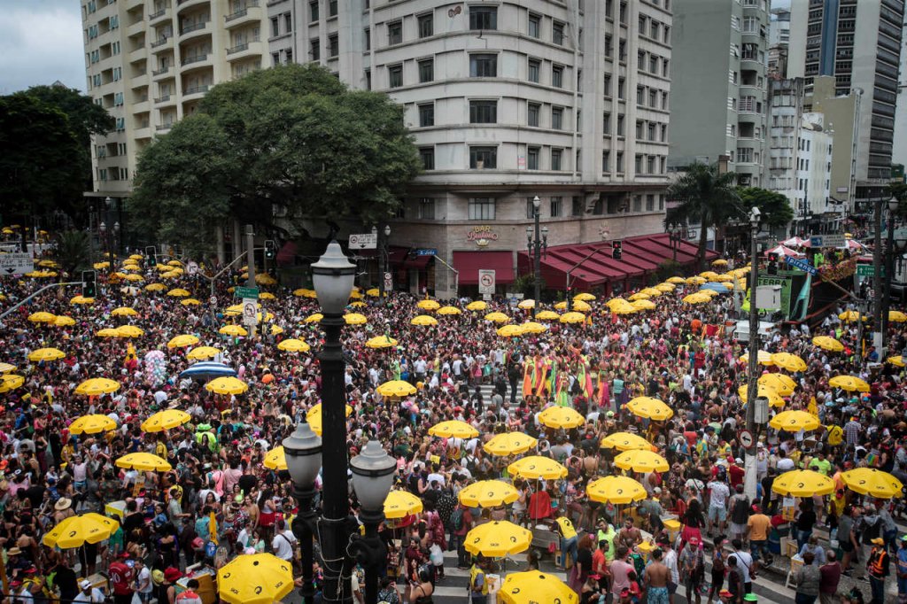 Prefeitura de São Paulo propõe que blocos do Carnaval de rua desfilem em julho