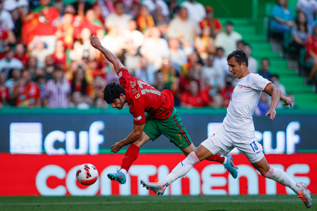 Liga das Nações: Portugal vence e segue na liderança do Grupo 2; Espanha afunda a Suíça 