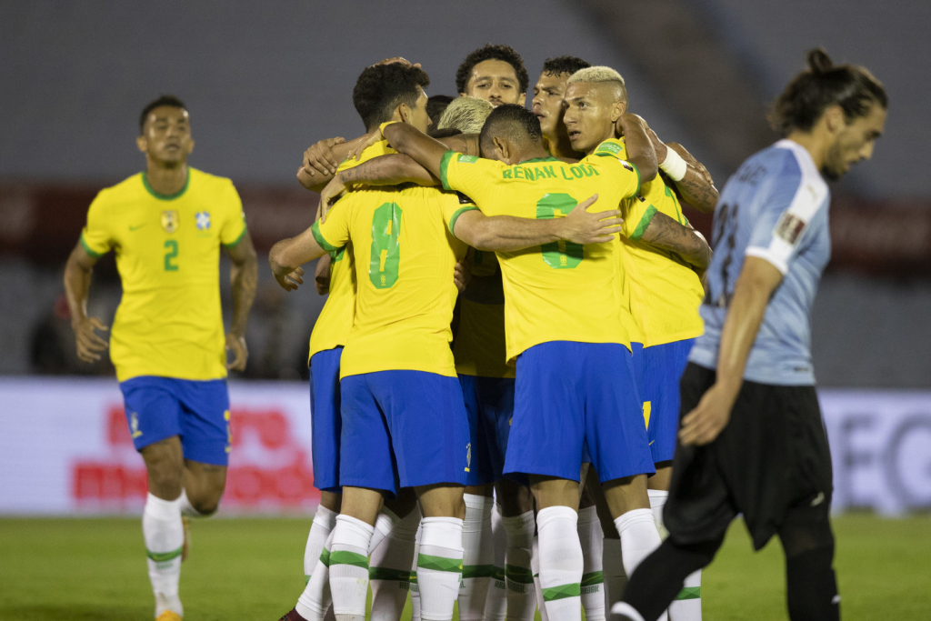 Brasil vence o Uruguai por 2 a 0 e mantém 100% de aproveitamento nas Eliminatórias