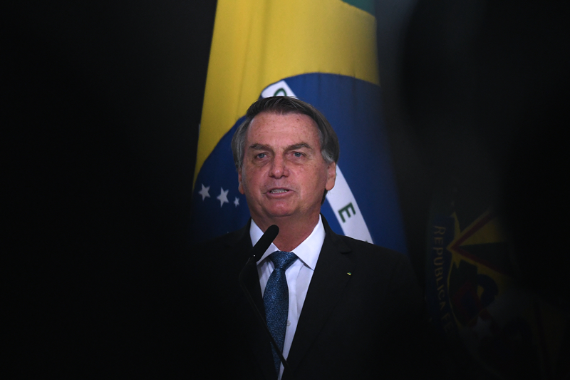 Bolsonaro alerta para ‘convulsão’ em 2022 sem voto impresso