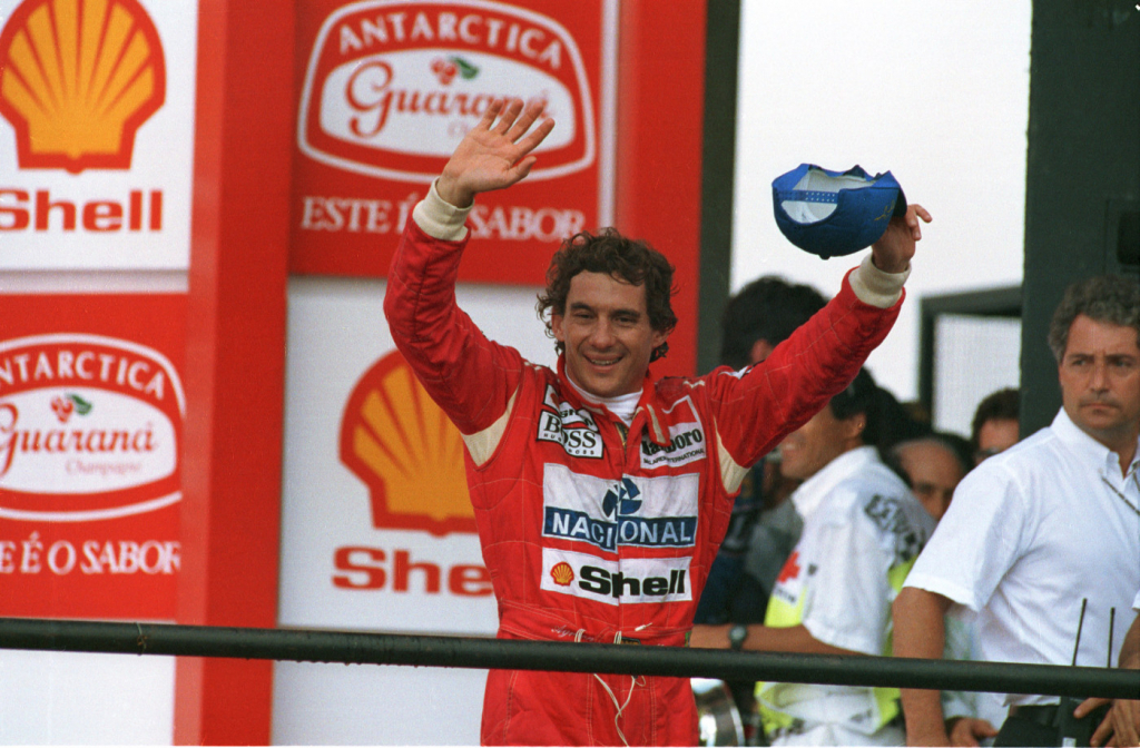 Fórmula 1 e pilotos fazem homenagens no aniversário de 29 anos da morte de Ayrton Senna 
