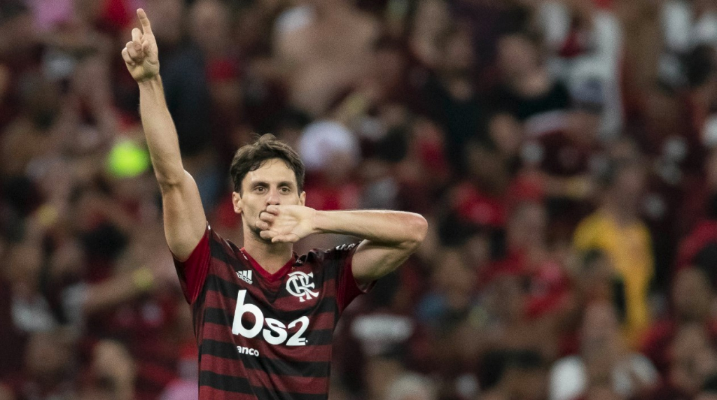 Rodrigo Caio será operado novamente e só voltará ao Flamengo na próxima temporada 