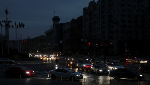 Ataques russos fazem Ucrânia se adaptar à escuridão perto do inverno; Kiev deve ter retirada de civis