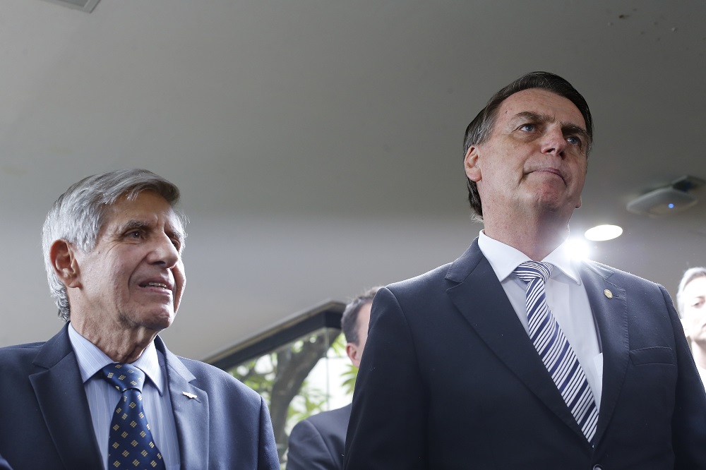 Defesa diz que Bolsonaro não vai depor se não tiver acesso a celulares apreendidos