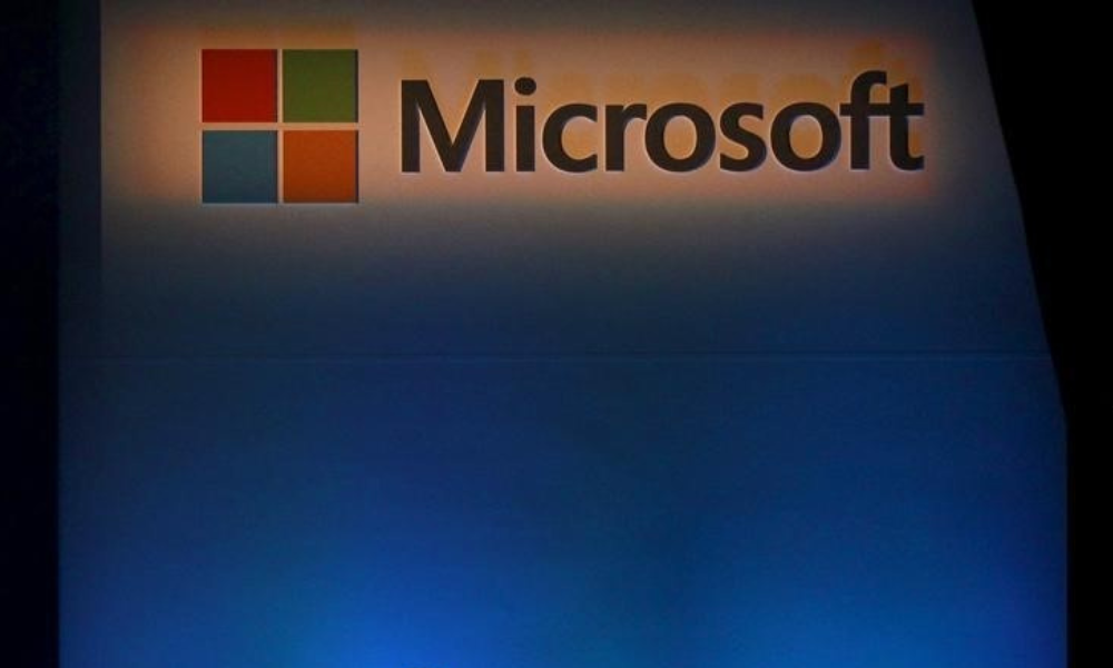 Chefão da Microsoft define inteligência artificial como ‘maremoto’
