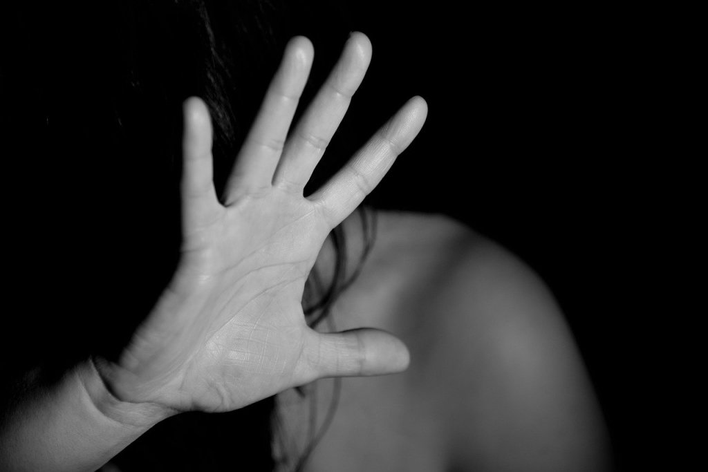 Bolsonaro sanciona lei que tem com objetivo proteger mulheres da violência doméstica