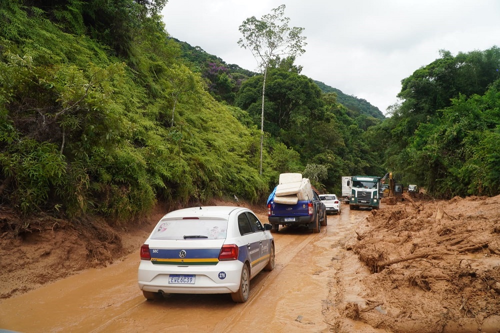 Tráfego Rio-Santos será suspenso preventivamente quando houver novos sinais de deslizamentos