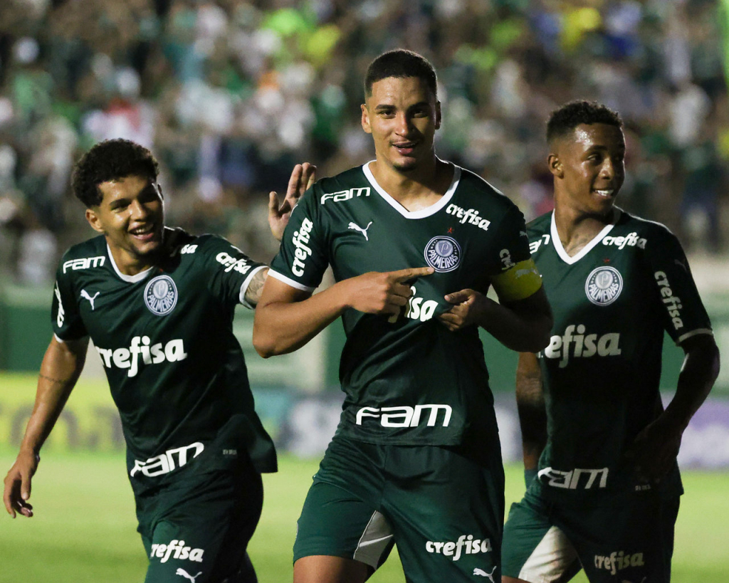 Palmeiras goleia o Mirassol por 4 a 0 e está nas quartas de final da Copinha