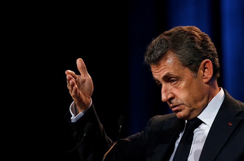 Nicolas Sarkozy e outras 14 pessoas são condenadas por financiamento ilegal de campanha