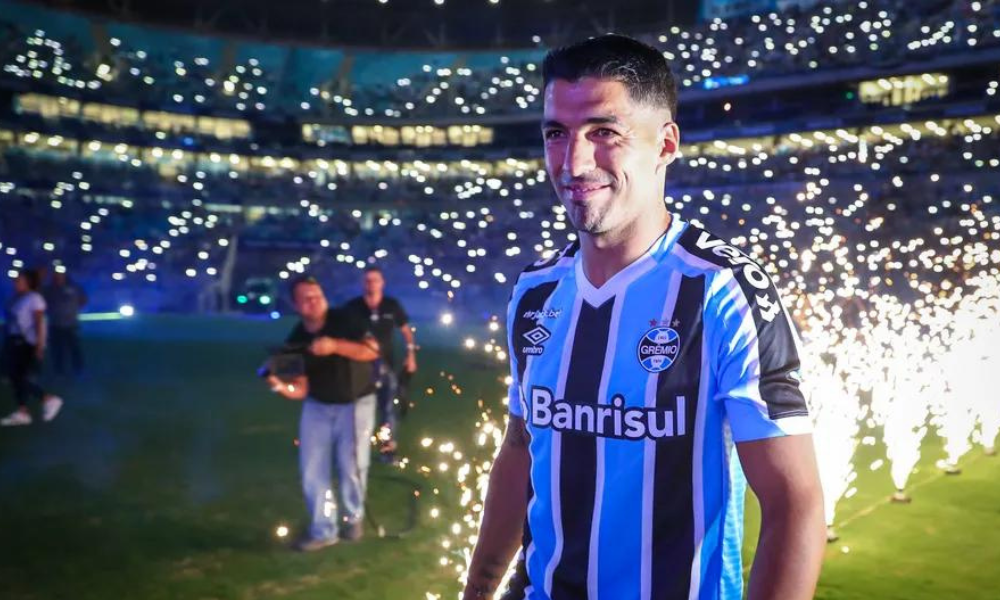 Luis Suárez aparece no BID e pode estrear pelo Grêmio na Recopa Gaúcha