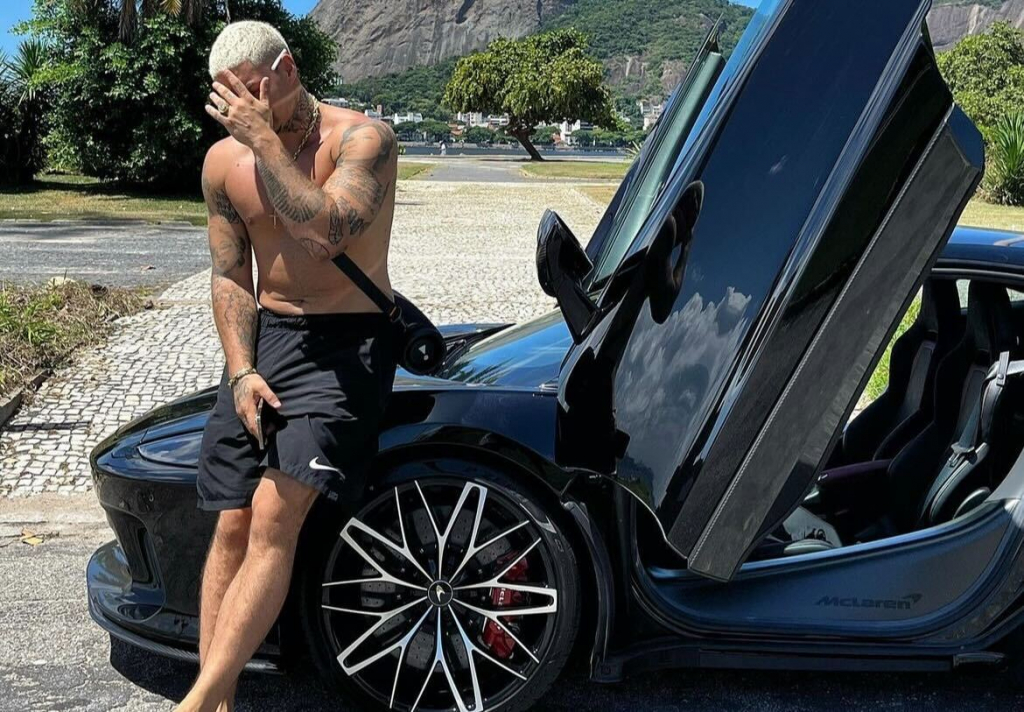 Filipe Ret recupera carro milionário apreendido em blitz no Rio de Janeiro