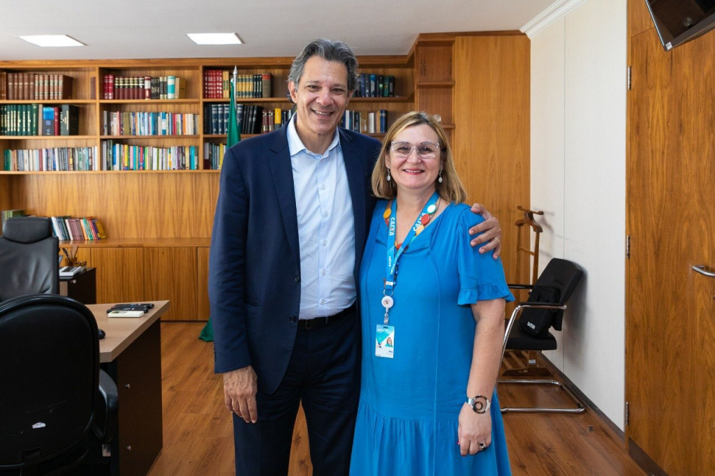 Lula edita decreto que nomeia Maria Rita Serrano para a presidência da Caixa