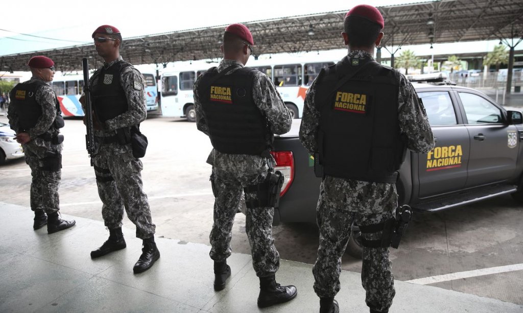 Após onda de ataques, ministro da Justiça confirma envio da Força Nacional ao Amazonas