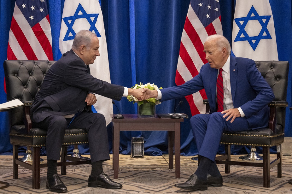 Biden faz novas críticas a Israel, mas promete apoio a Netanyahu frente a ameaças do Irã