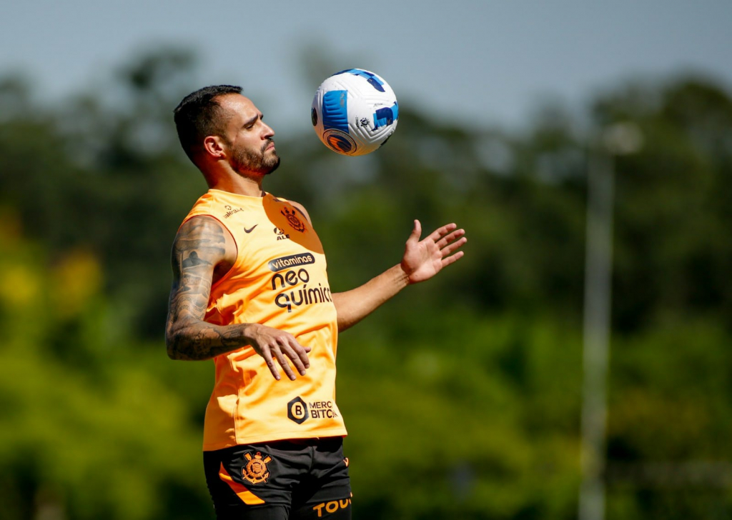 Corinthians compara lesão de Renato Augusto com a de Sergio Ramos: ‘É preciso ter cuidado’