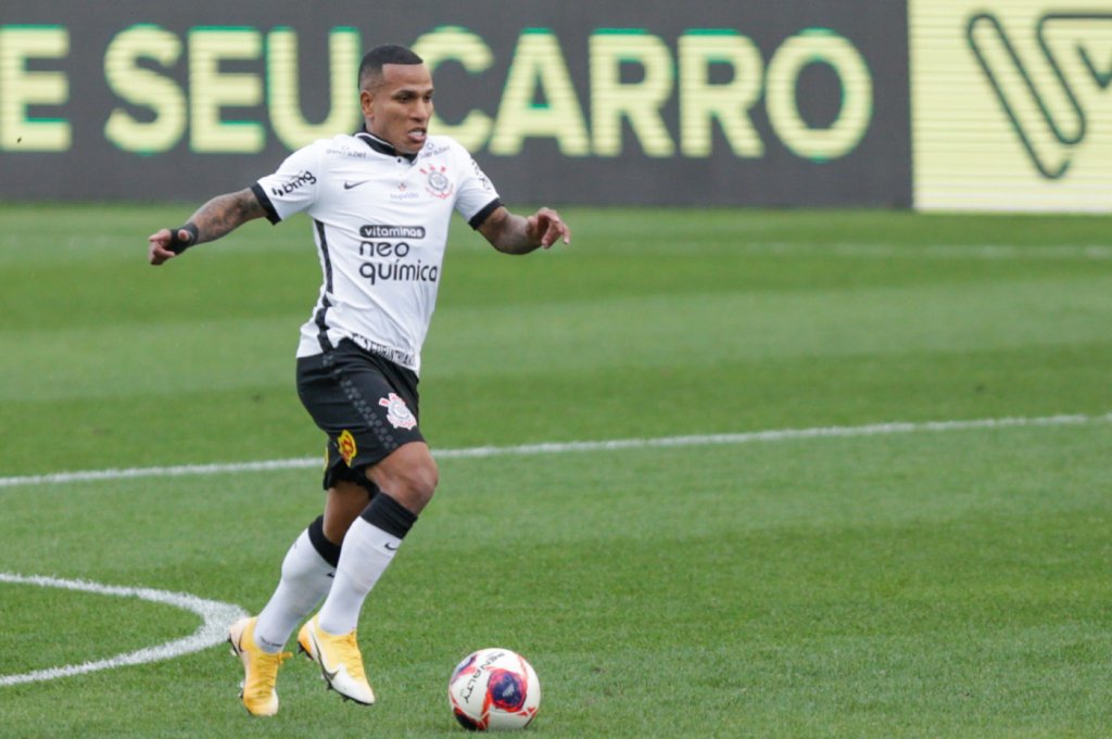 Otero se despede do Corinthians nas redes sociais: ‘Não faltou empenho’