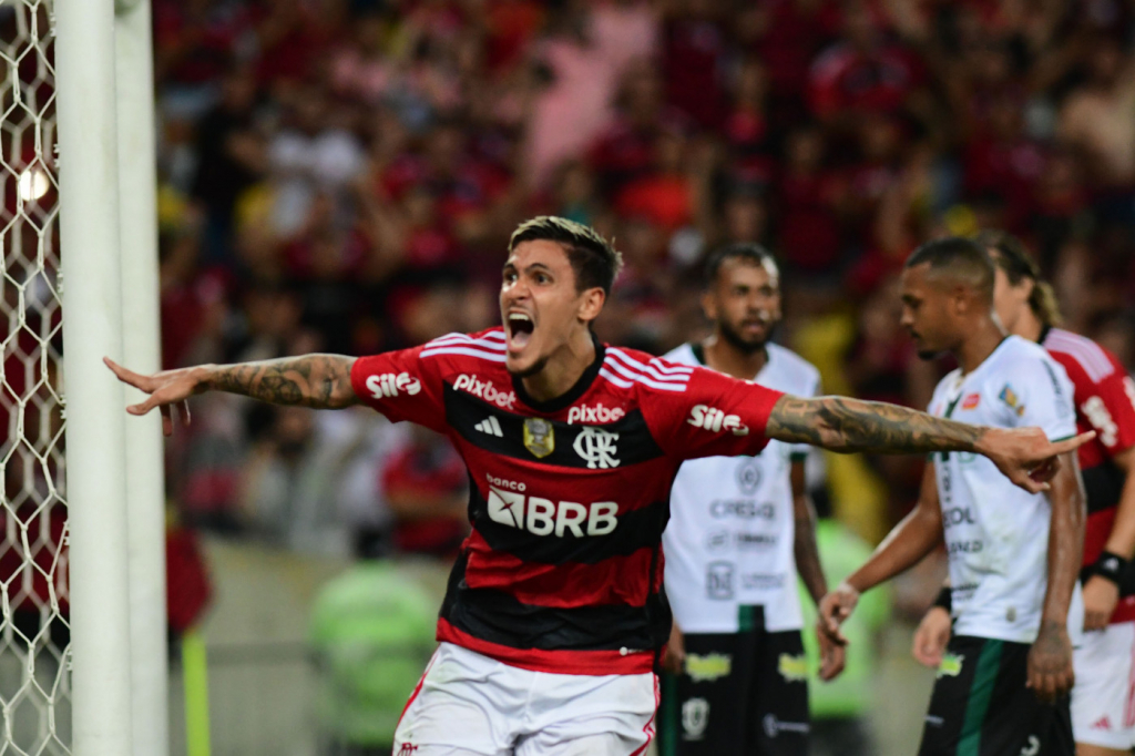 Pedro faz 4, Flamengo goleia o Maringá por 8 a 2 e se classifica na Copa do Brasil