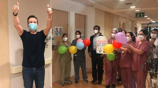 Após dez dias internado com Covid-19, Celso Zucatelli deixa hospital em SP