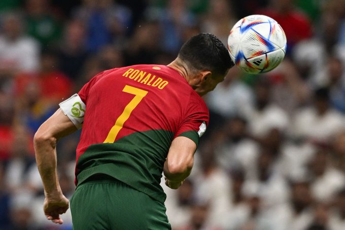 Cristiano Ronaldo marcou de topete ou nem encostou? Gol de Portugal gera debate; Confira imagens