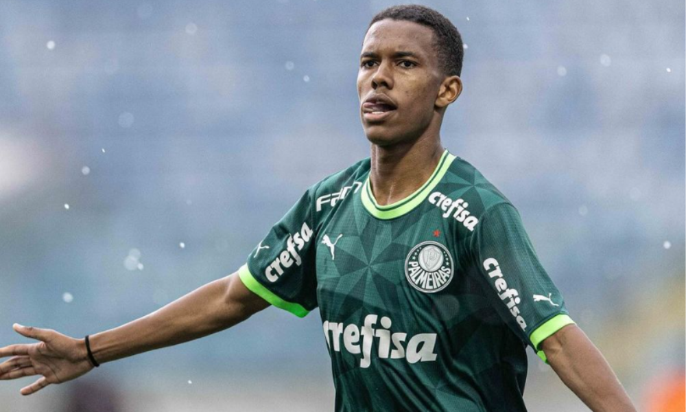 Palmeiras inscreve atacante Estevão para o Campeonato Paulista
