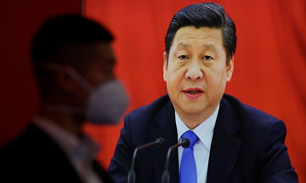 Xi Jinping caminha para histórico terceiro mandato com China isolada e assombrada por 1970
