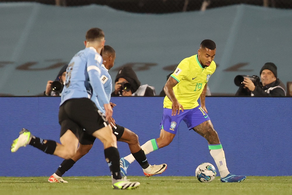 Galvão Bueno lamenta lesão de Neymar e critica seleção brasileira: ‘Nunca vi time tão ruim como esse’