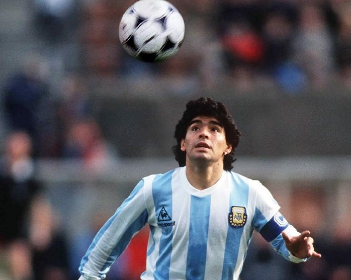 Presidente do COI diz que Maradona era ‘alma atormentada, mas deleitou o mundo’