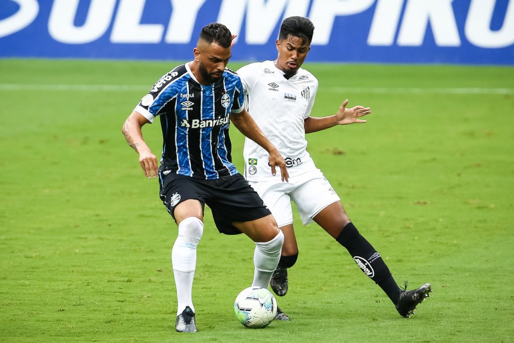 Campeonato Brasileiro: Em jogo movimentado, Grêmio e Santos empatam em 3 a 3