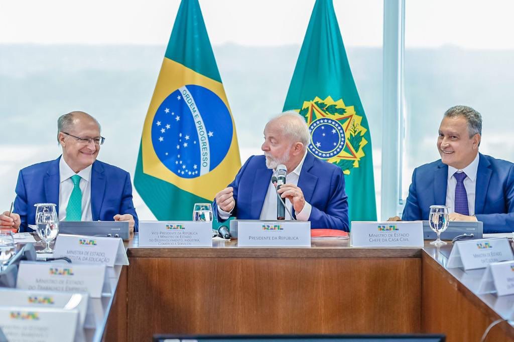 Lula diz que excesso de feriados prolongados prejudicaram o PIB em 2023