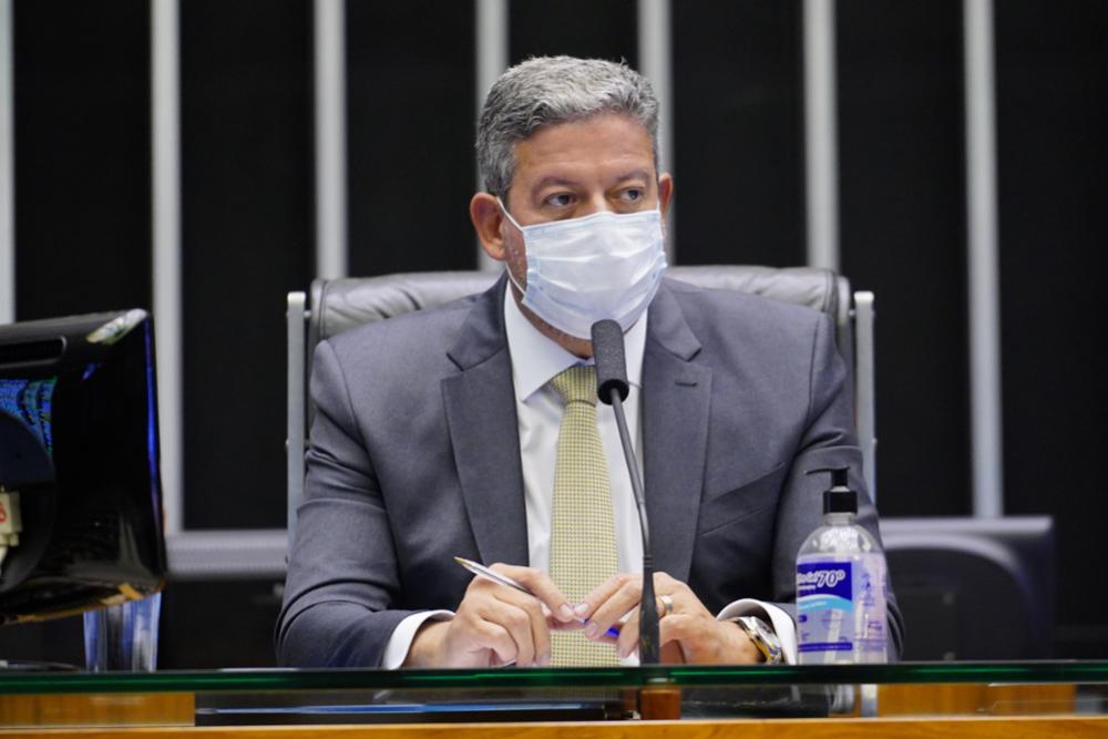 Lira diz que Luís Miranda terá que se explicar para órgãos de controle sobre caso Covaxin