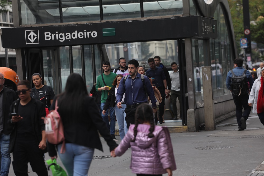 Brasil tem 87,4% da população vivendo em áreas urbanas, aponta Censo 