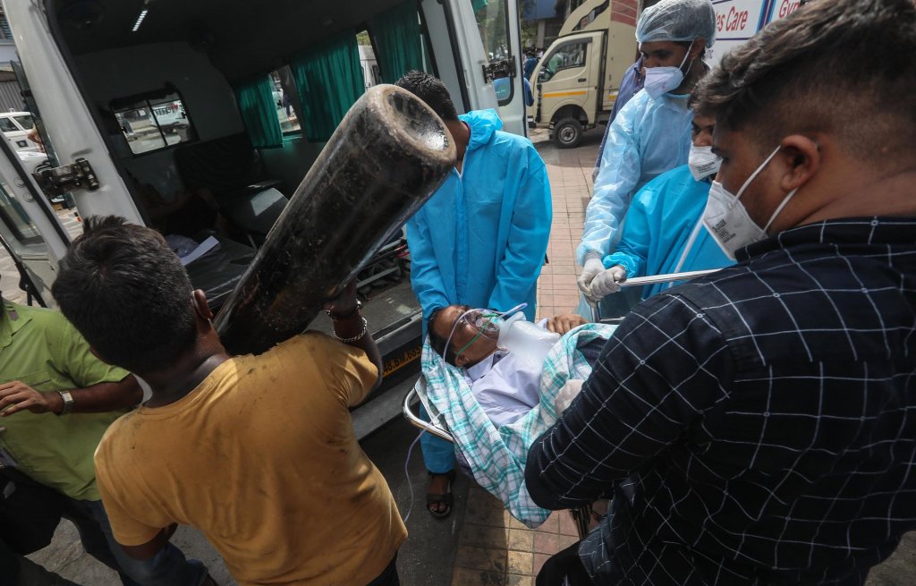 Incêndio em hospital mata 13 pacientes com Covid-19 na Índia