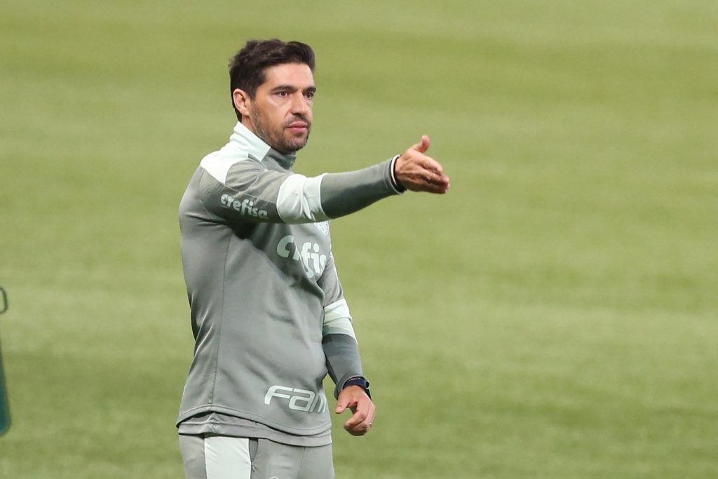 Abel Ferreira muda discurso após atrito com a diretoria do Palmeiras: ‘Todos no mesmo barco’