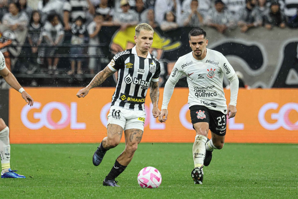 Santos empata com o Corinthians nos acréscimos e mantém briga contra o rebaixamento embolada