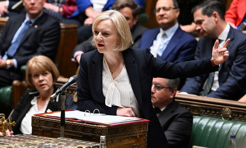 Liz Truss perde segundo ministro em menos de uma semana e agrava crise de confiança