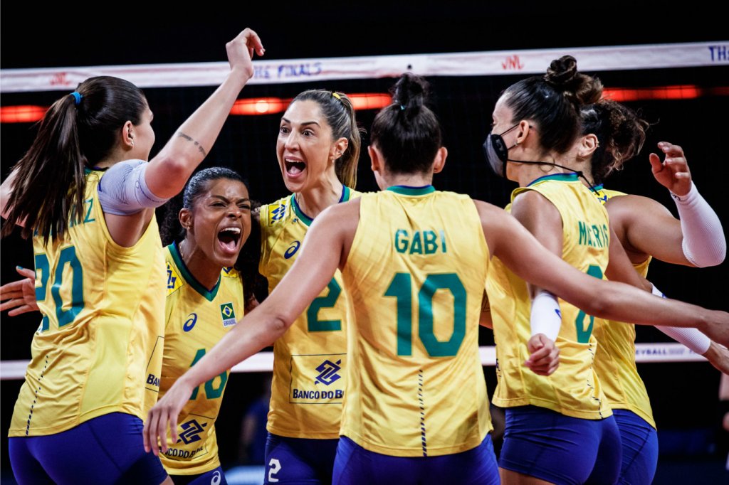 Seleção brasileira feminina bate Japão e vai à final da Liga das Nações 