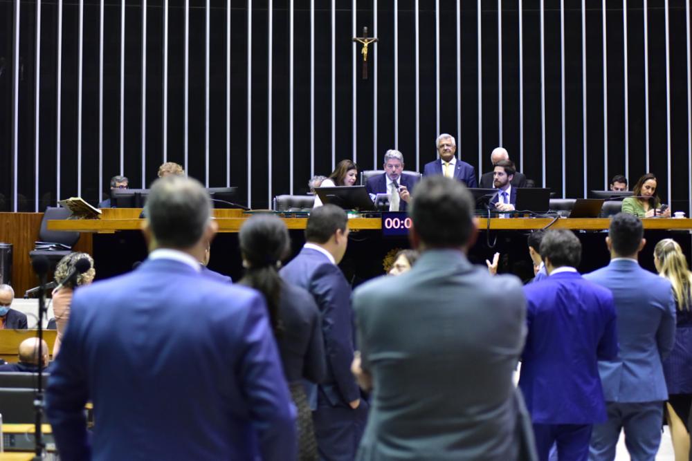 Marco fiscal,  PL fatiado, condenação de Collor e decisão sobre porte de drogas: Congresso e STF protagonizam semana em Brasília