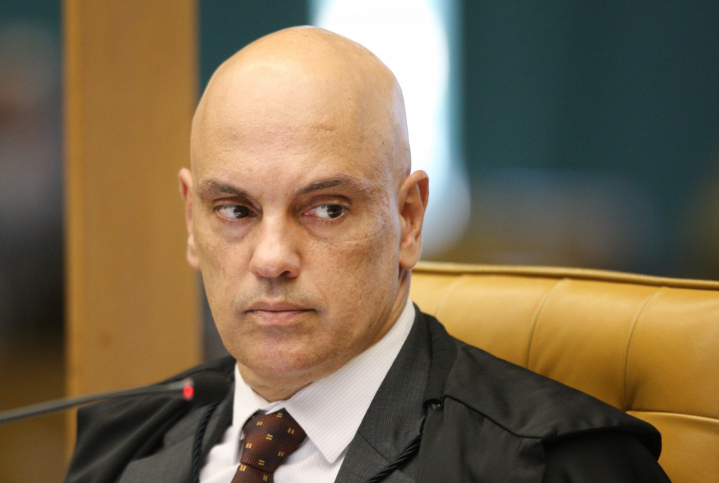 Moraes diz que caso envolvendo Carla Zambelli não é de responsabilidade do TSE