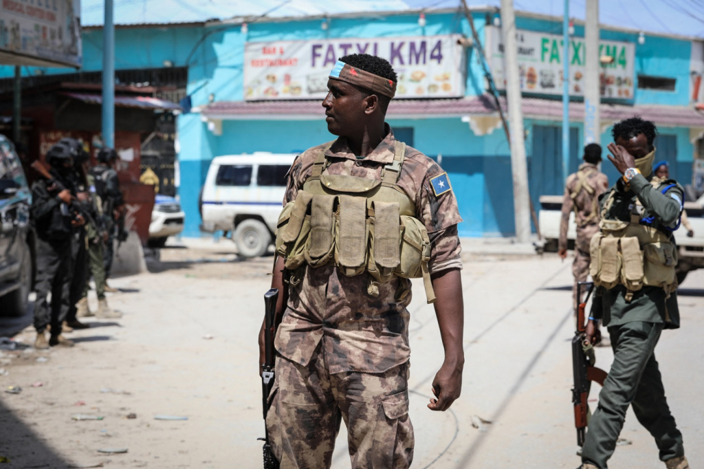 Ataque islamita em hotel da Somália deixa nove mortos e 47 feridos