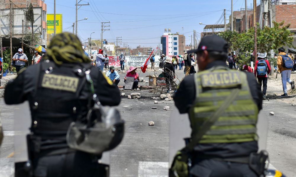 Peru tem dia mais letal em protestos contra o governo; sobe para 17 número de mortos