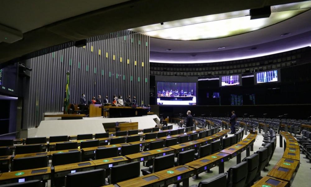 Câmara realiza sessão de um minuto para agilizar votação da PEC das Bondades